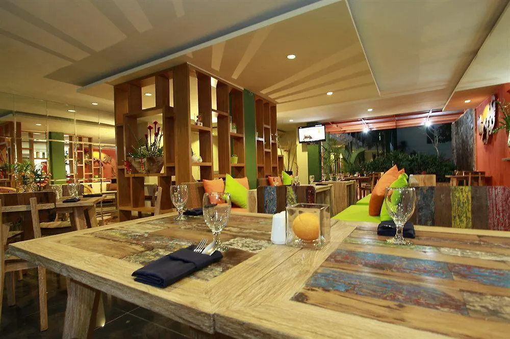Spazzio Bali Hotel Kuta  3*, Kuta (Bali)